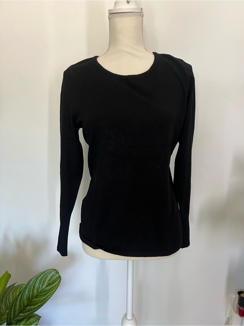 Chico's Black Long-Sleeve Crew Neck Top